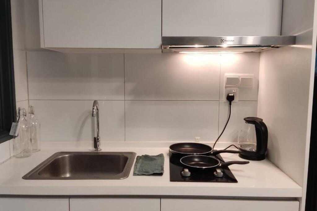 Comfort Bedroom @ Aera Residence 八打灵再也 外观 照片